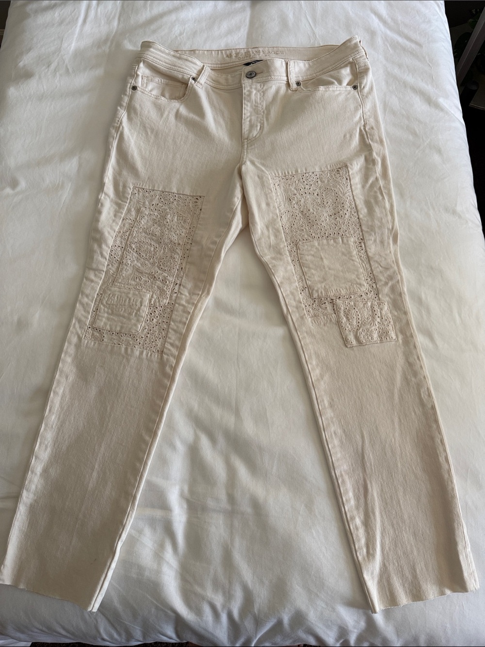 American Eagle Outfitters Cream Embroidered Patch Jeans
